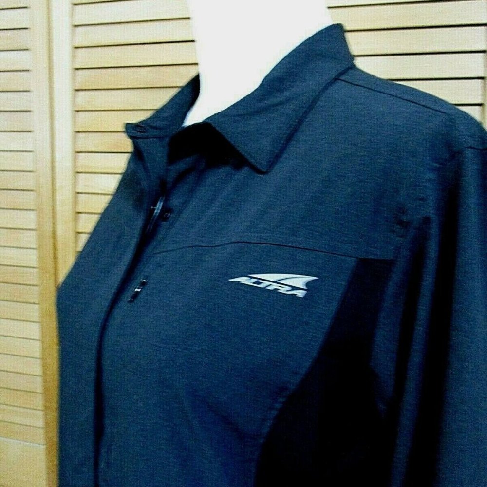 Altra Trail Running Button Up Shirt - Picture 7 of 10